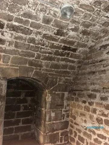 À VENDRE – CAVE EN BRIQUE VOÛTÉE – PARIS 5ᵉ – RUE TOURNEFORT