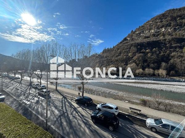 Location Studio 23.2 m² - 10 AVENUE DEMONTZEY Digne-les-bains 04000