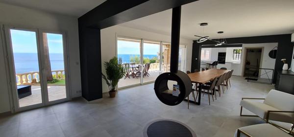 Saint-Raphaël : Villa contemporaine d'exception avec vue mer panoramique et piscine à débordement »