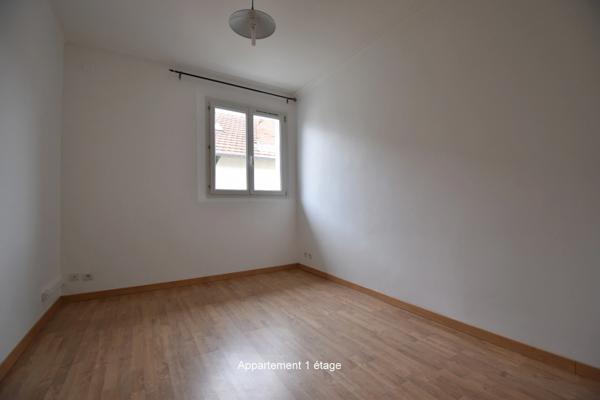 Maison à vendre 12 pièces SAINT DENIS LES BOURG (01)