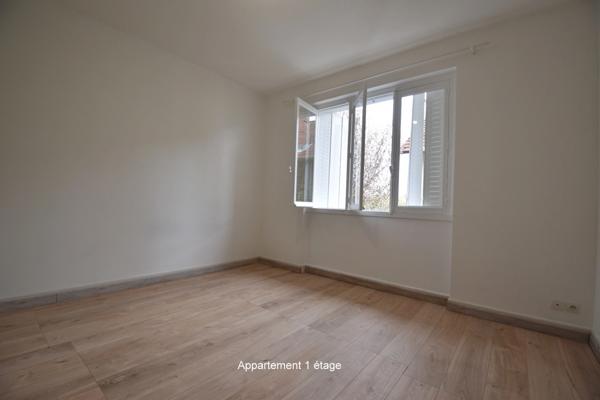 Maison à vendre 12 pièces SAINT DENIS LES BOURG (01)