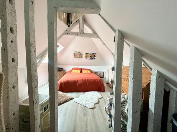 Ensemble de 3 maisons de ville  à pont L'Evêque