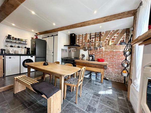 Ensemble de 3 maisons de ville  à pont L'Evêque