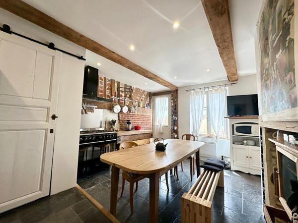 Ensemble de 3 maisons de ville  à pont L'Evêque