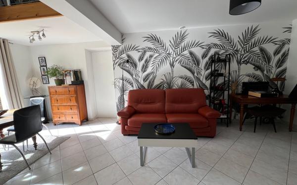 Maison à vendre    3 pièces • 80 m2 Ferrières-en-Brie