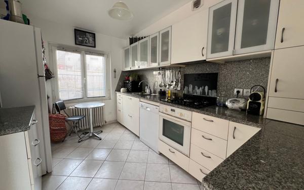 Maison à vendre    3 pièces • 80 m2 Ferrières-en-Brie