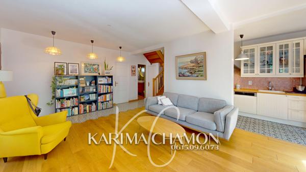 Maison
         5 pièces
        - 95 m² 499 000 € *