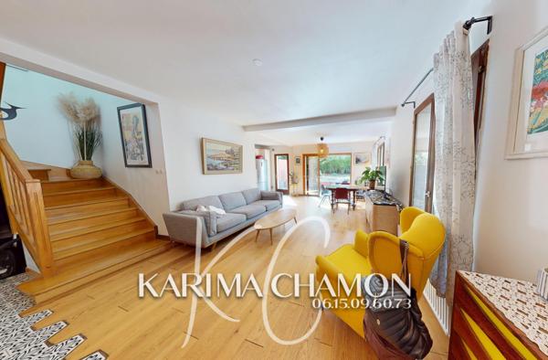Maison
         5 pièces
        - 95 m² 499 000 € *