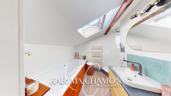 Maison
         5 pièces
        - 95 m² 499 000 € *