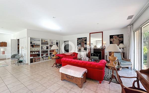 Maison à vendre    5 pièces •  Elne