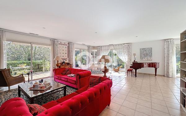 Maison à vendre    5 pièces •  Elne