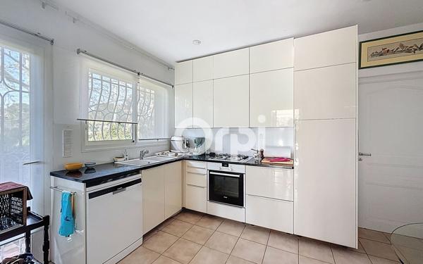 Maison à vendre    5 pièces •  Elne