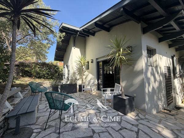 Maison aux Abatilles, vue dominante sur les pins