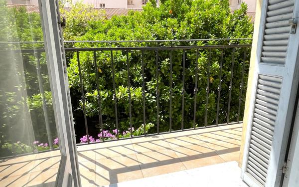 Appartement à vendre    4 pièces • 107 m2 Nice
