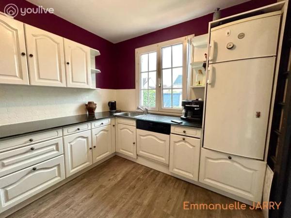 Maison lumineuse avec sous sol