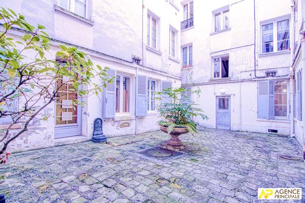 Versailles Notre Dame Appartement 2 pièces 35 m2 €265 000 ** - Référence 25428