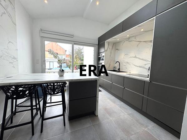 Maison semi-mitoyenne 4 chambres + 1 dressing / Jardin et Garage