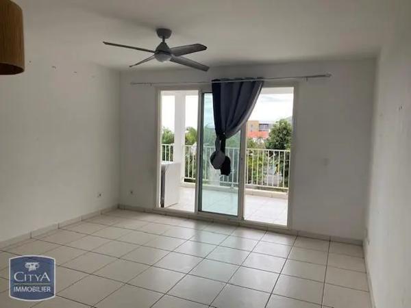 Appartement à louer 3 pièces 70.6m²