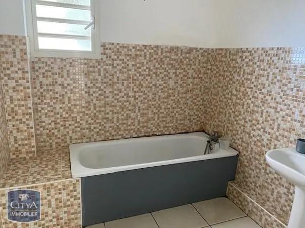 Appartement à louer 3 pièces 70.6m²