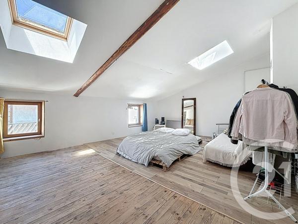 Maison à vendre  4 pièces - 92,38 m2 LES MARTRES DE VEYRE - 63