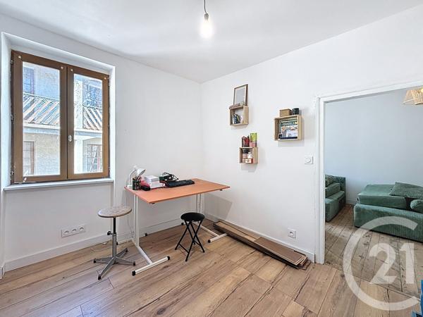 Maison à vendre  4 pièces - 92,38 m2 LES MARTRES DE VEYRE - 63