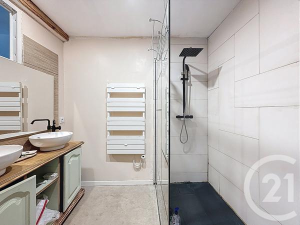 Maison à vendre  4 pièces - 92,38 m2 LES MARTRES DE VEYRE - 63