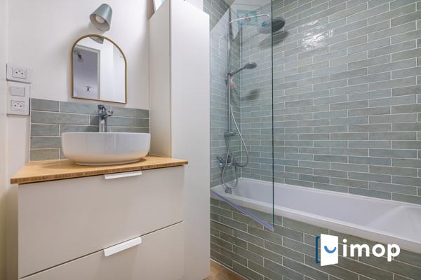 T2 dernier étage, rénové à neuf, proche centre ville