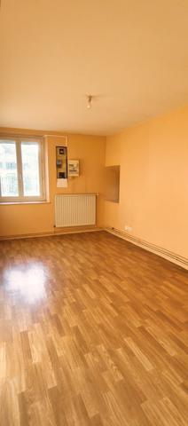 Bourg-Argental (42220) Bourg-Argental, Appartement T3 de 55m² en location non meublée