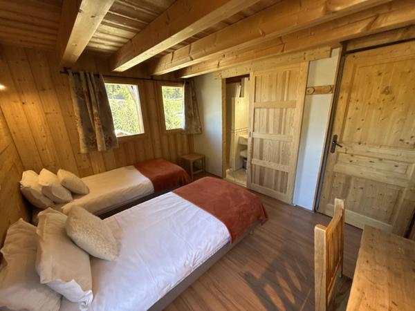 Chalet 168m² utile à La Plagne 1800 – Écrin alpin pour 11 convives avec jacuzzi & vue Mont Blanc