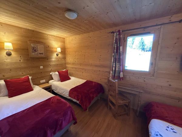 Chalet 168m² utile à La Plagne 1800 – Écrin alpin pour 11 convives avec jacuzzi & vue Mont Blanc