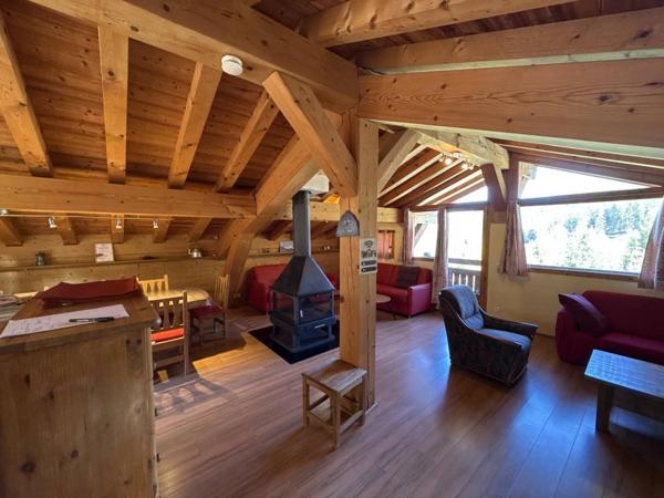 Chalet 168m² utile à La Plagne 1800 – Écrin alpin pour 11 convives avec jacuzzi & vue Mont Blanc