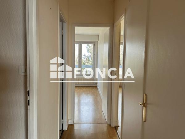 Location Appartement 4 pièces 88.4 m² - 32 RUE DE LA LOIRE Gien 45500