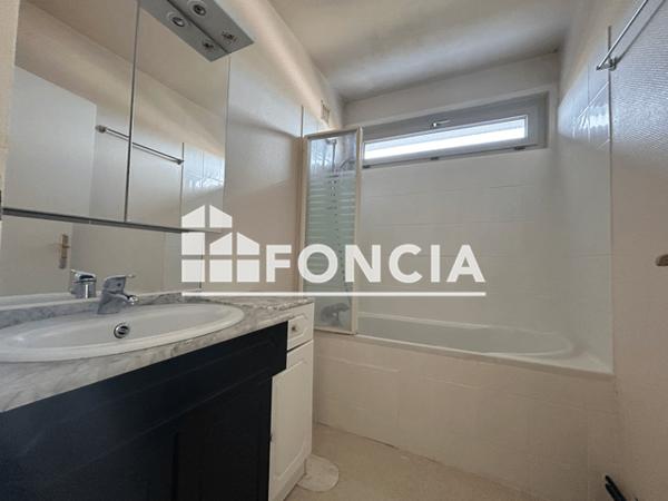 Location Appartement 4 pièces 88.4 m² - 32 RUE DE LA LOIRE Gien 45500