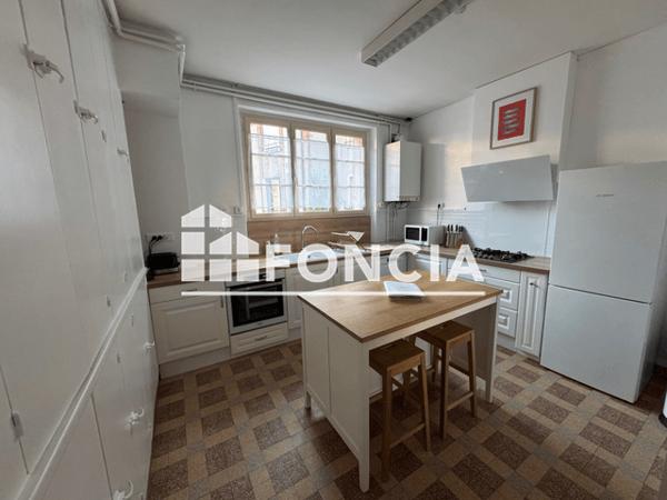 Location Appartement meublé 3 pièces 78.71 m² - 6 RUE JEANNE D'ARC Blois 41000