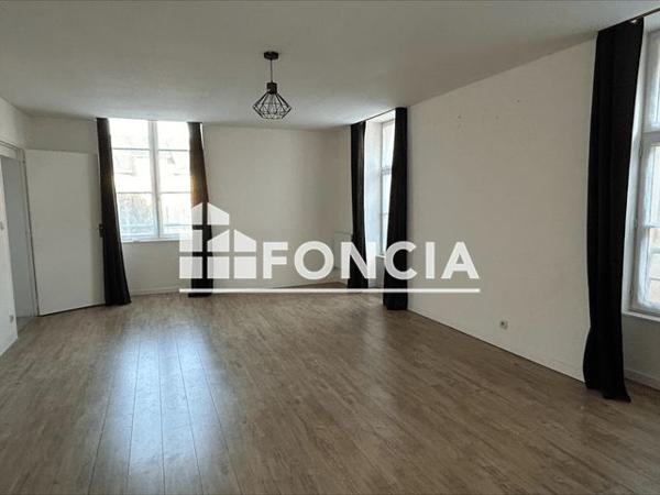 Location Appartement 3 pièces 70 m² - 4 ALLEE DU DR GASTELLIER Montargis 45200