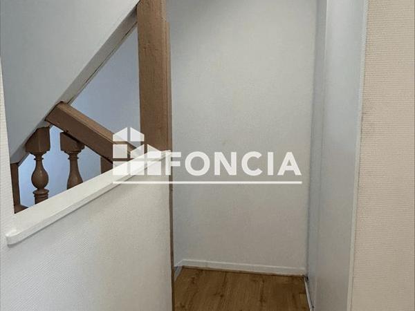 Location Appartement 3 pièces 70 m² - 4 ALLEE DU DR GASTELLIER Montargis 45200