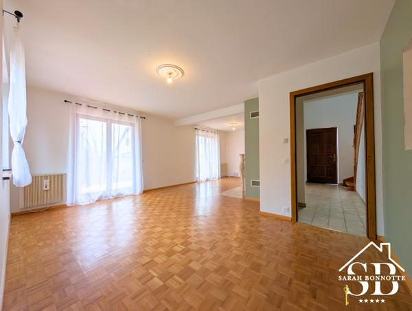Blotzheim (68730) Maison raffinée, charme et modernité, beau terrain, EN IMPASSE