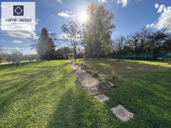 Maison de plain-pied lumineuse – 3 chambres – grand terrain arboré de 3000 m²