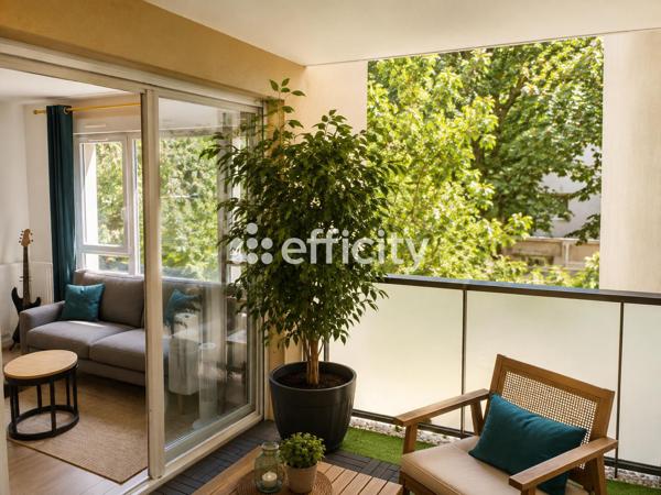 Appartement
         2 pièces
        - 38 m² 185 000 € *