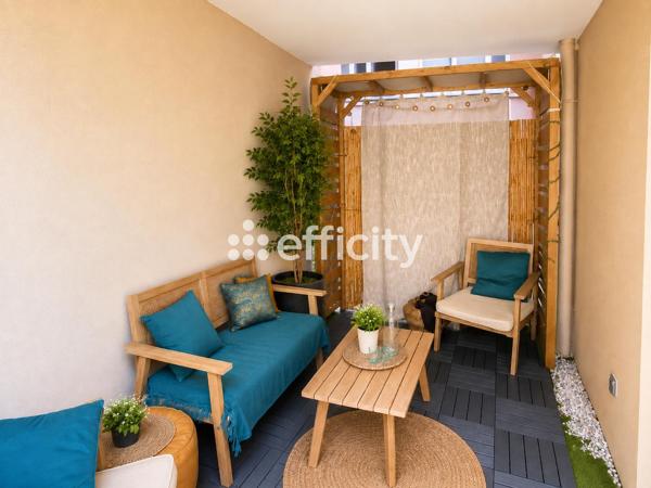 Appartement
         2 pièces
        - 38 m² 185 000 € *