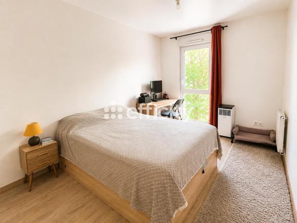 Appartement
         2 pièces
        - 38 m² 185 000 € *