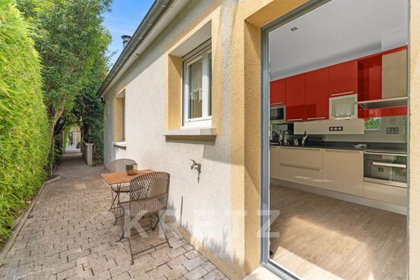 COURBEVOIE (92400) - COEUR DE VILLE - MAISON INDIVIDUELLE - SANS VIS-À-VIS - JARDIN PAYSAGER - CALME
