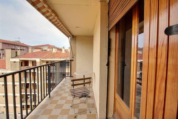 Aix-en-Provence centre-ville - Secteur Rotonde - Appartement lumineux - 3 pièce(s) 67 m2 - au calme absolu - ascenseur - balcons - cave.