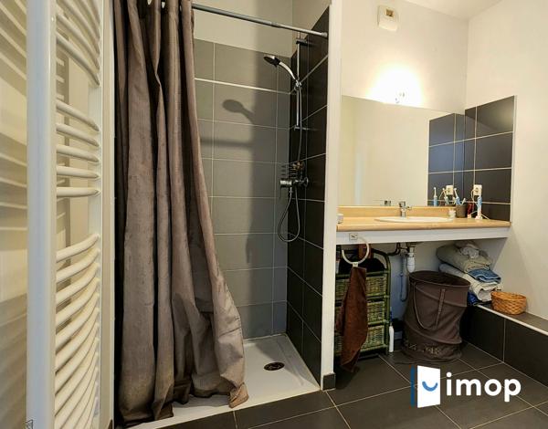 Beau 2 pièces avec grande terrasse