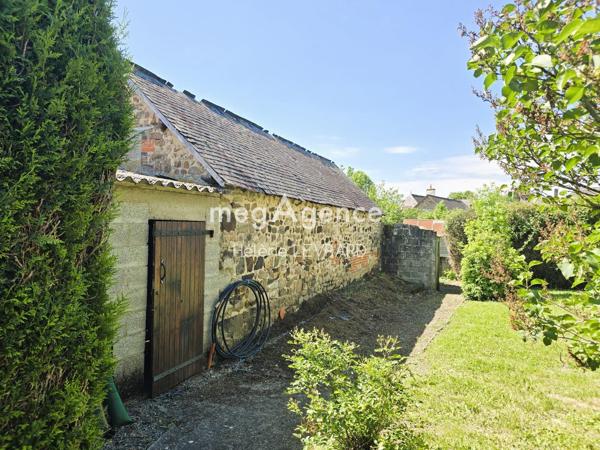 Maison à Sainte-Suzanne-et-Chammes, 53270 - 6 pièces 99m²