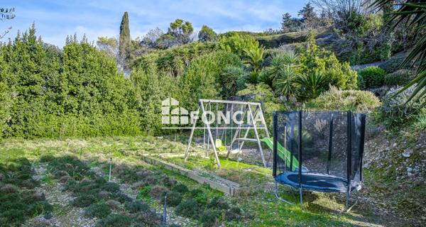À vendre Maison 8 pièces 255 m² - Nice 06200