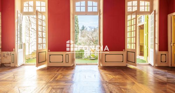 À vendre Appartement 10 pièces 200 m² - Avignon 84000