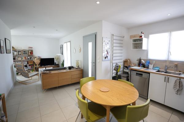 Maison 4 pièces 95 m² avec jardin, vérandas et carport - Baillargues