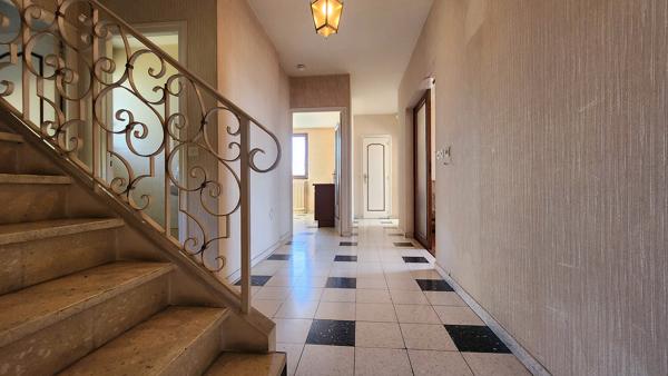 MAISON SUR SOUS-SOL - QUARTIER OUEST