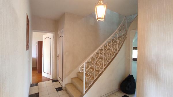 MAISON SUR SOUS-SOL - QUARTIER OUEST
